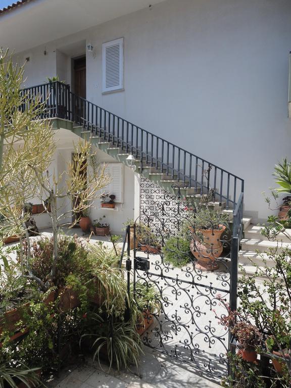 אסראלה Appartamento Sul Mare מראה חיצוני תמונה
